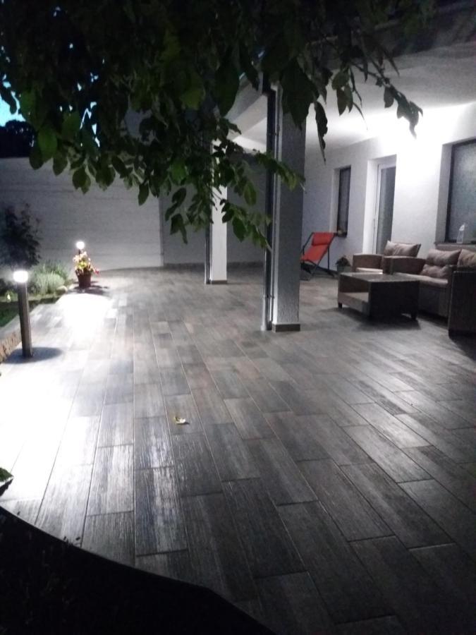 Eva Apartman Hévíz Εξωτερικό φωτογραφία
